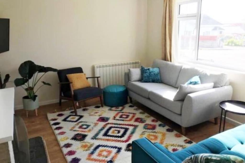 Perranuthnoe 3-Bedroom Bungalow With Parking, Goldsithney, Penzance, Cornwall מראה חיצוני תמונה